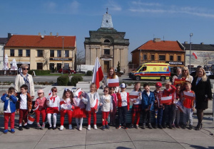 Pamiątkowe zdjęcie na Placu Kościuszki